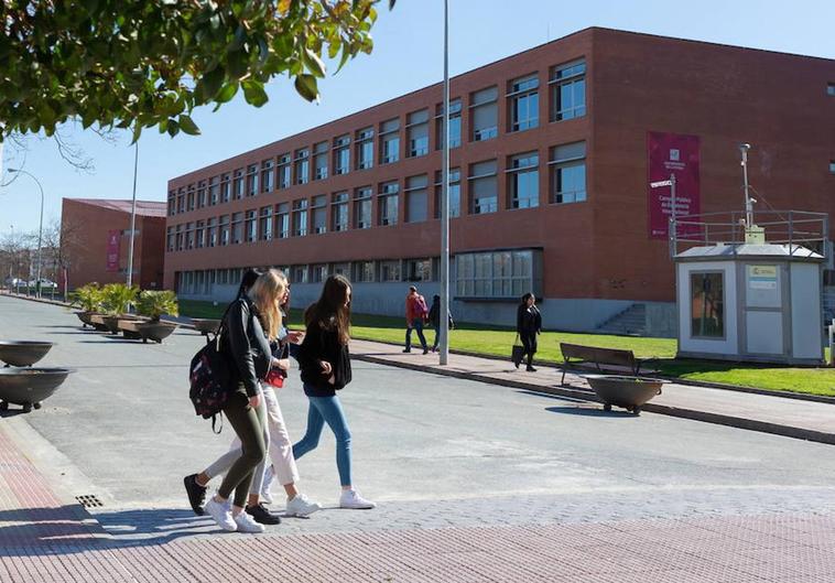 Calle La Cigueña Campus Universidad de La Rioja UR.