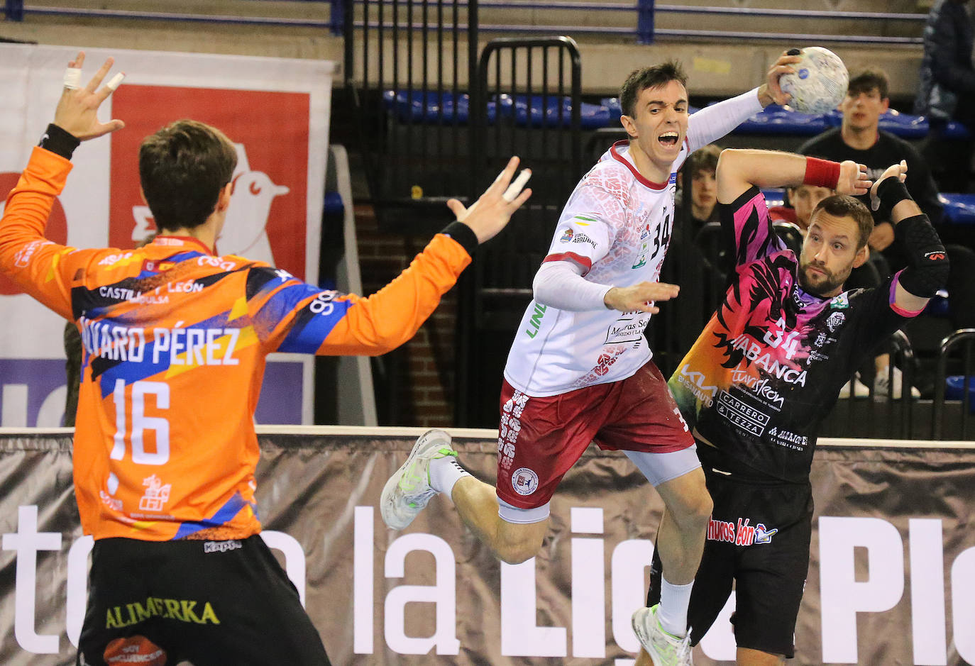 Las imágenes del Ciudad de Logroño-Ademar de León