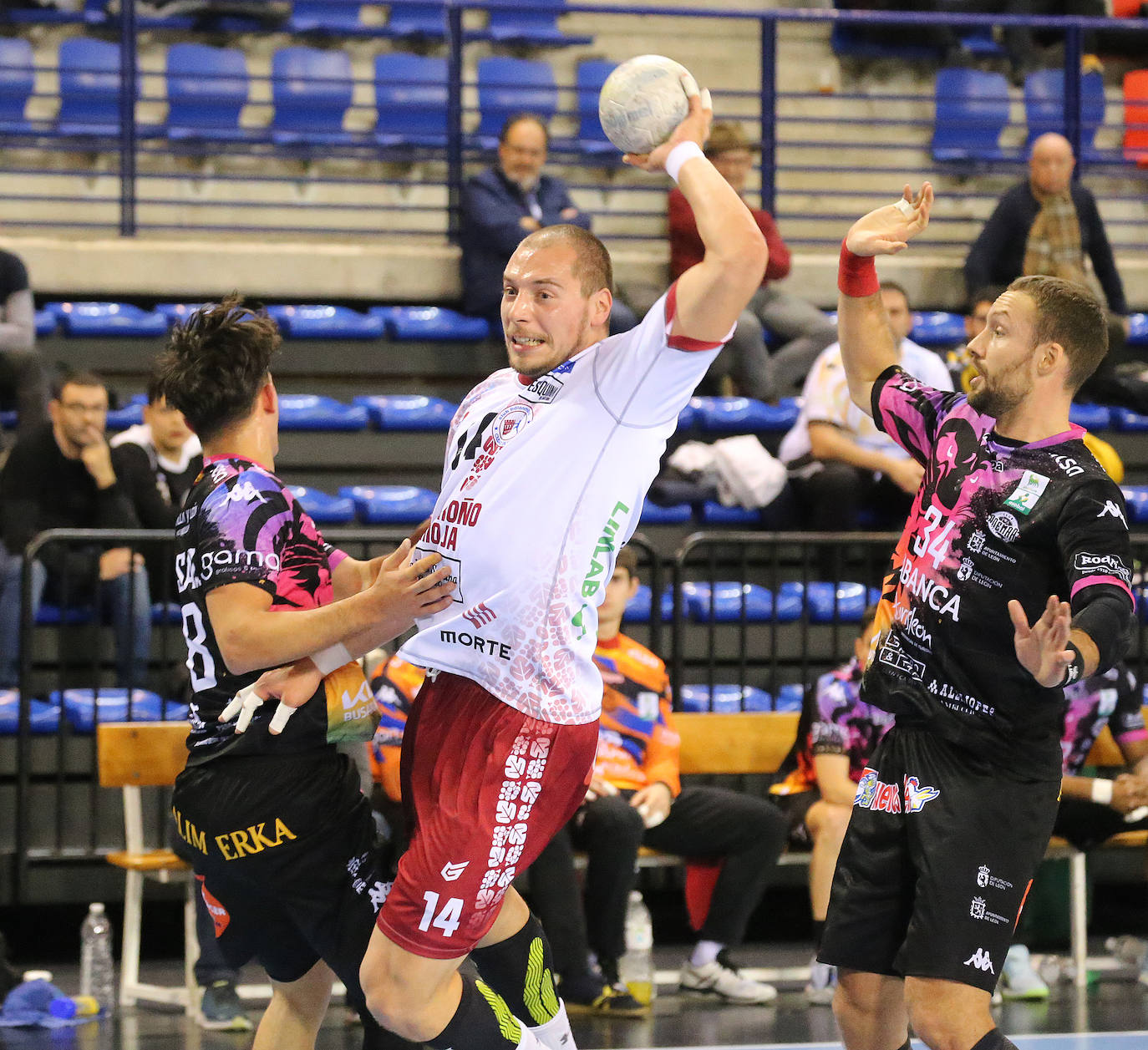 Las imágenes del Ciudad de Logroño-Ademar de León