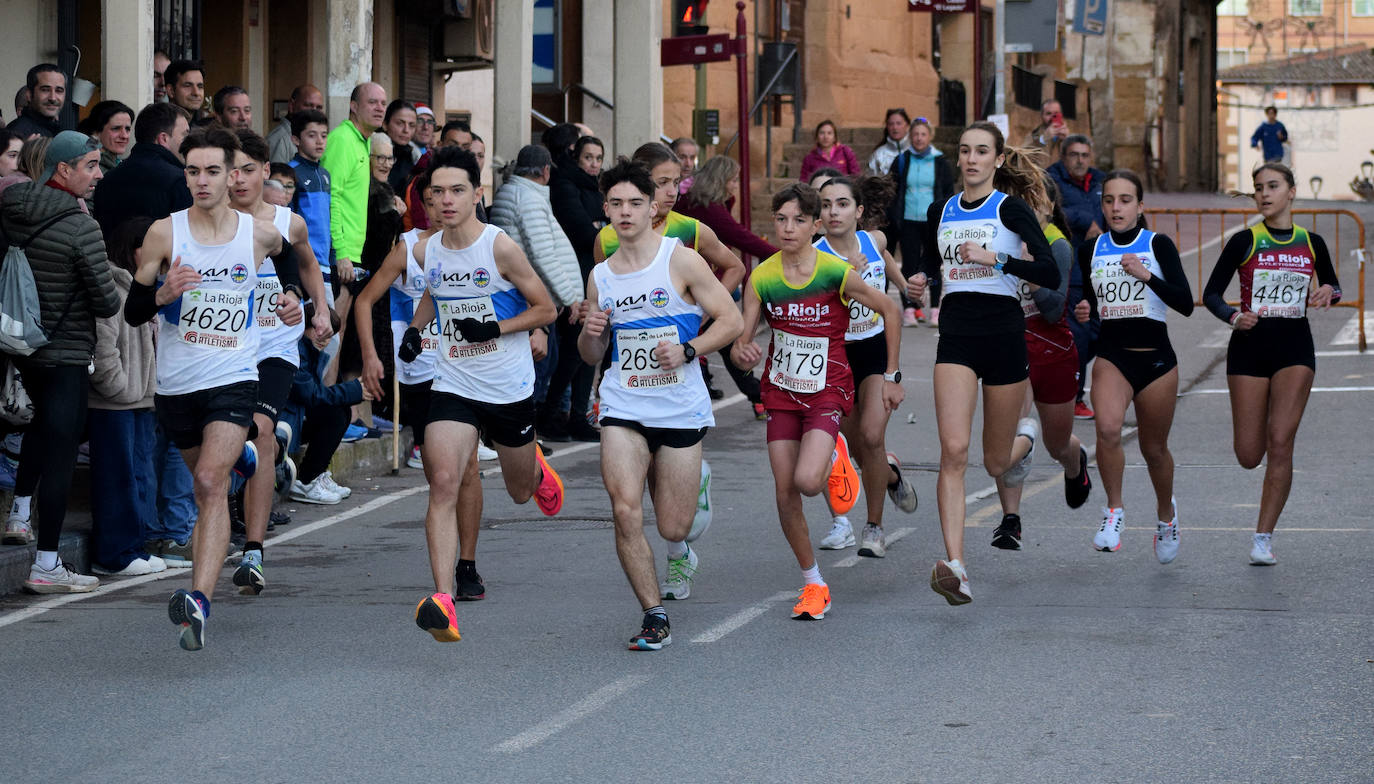 Las imágenes de la carrera popular Virgen de la Esperanza disputada en Cenicero