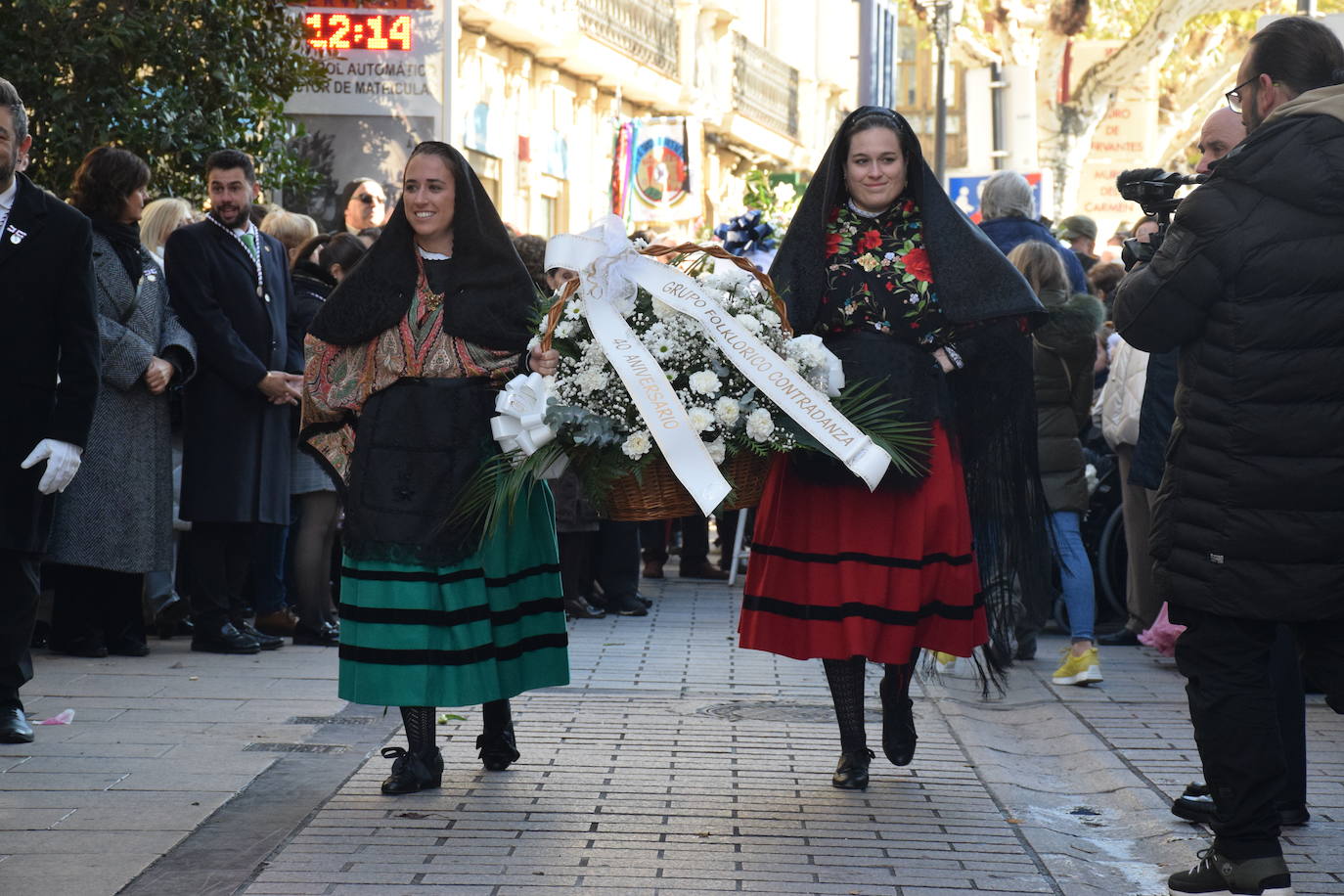 Ofrenda de flores a la Virgen de la Esperanza