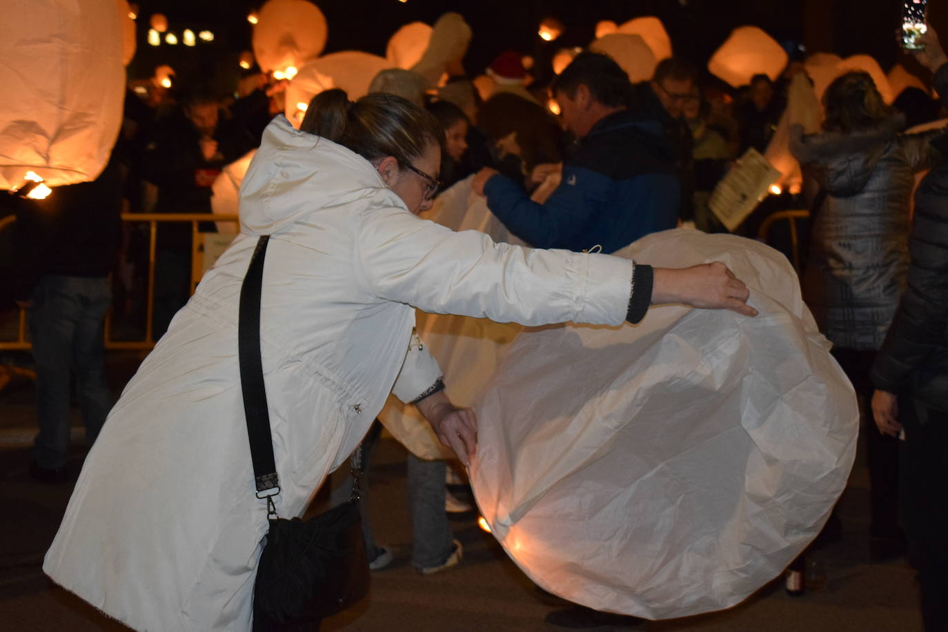 Suelta de farolillos en Fuenmayor