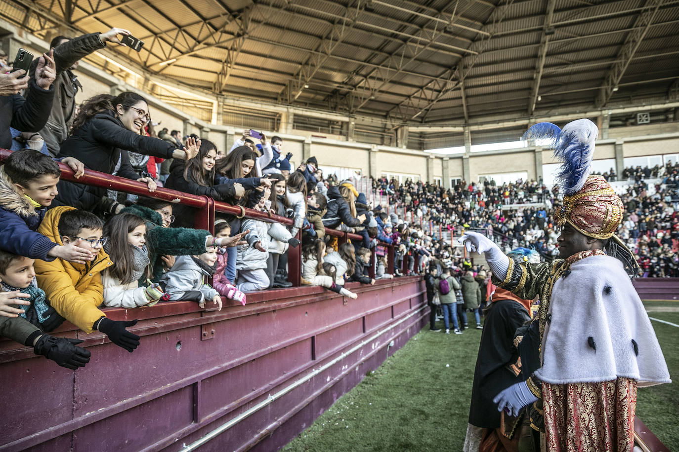 Fotos: Los Reyes Magos llegan a Logroño