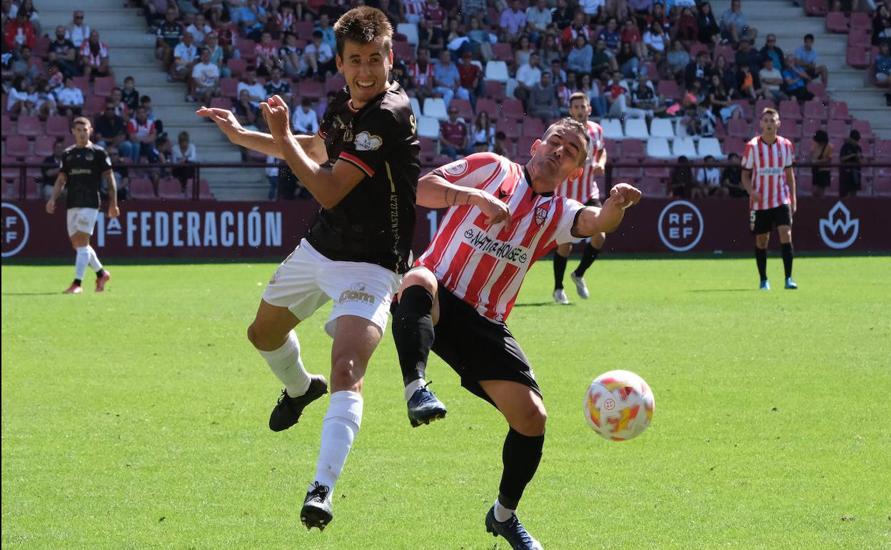 Sarriegi y Menudo, en el partido de la primera vuelta. 