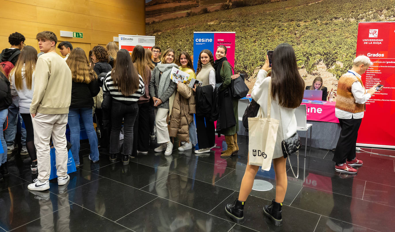 Fotos: Feria de universidades en Riojafórum