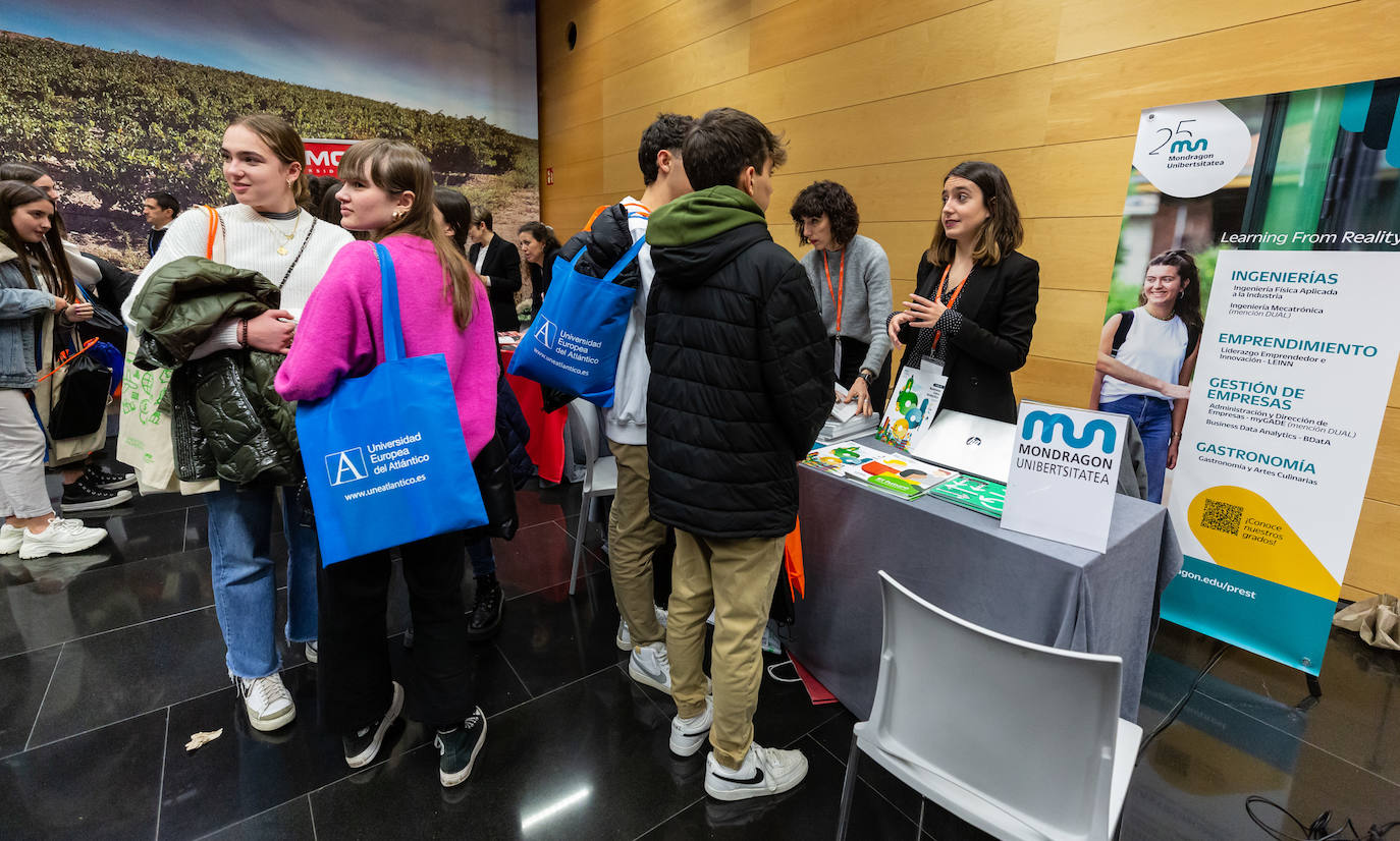 Fotos: Feria de universidades en Riojafórum