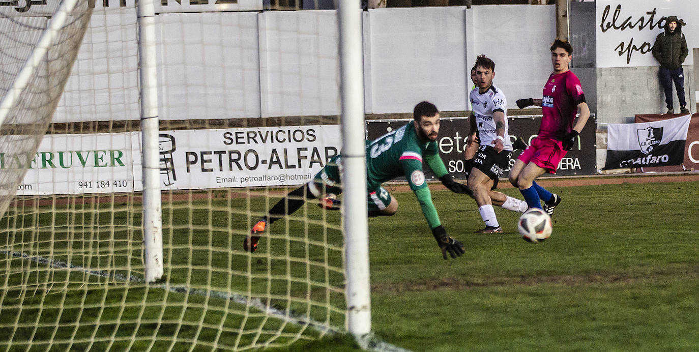 Fotos: El derbi de Segunda Federación: Alfaro-Arnedo