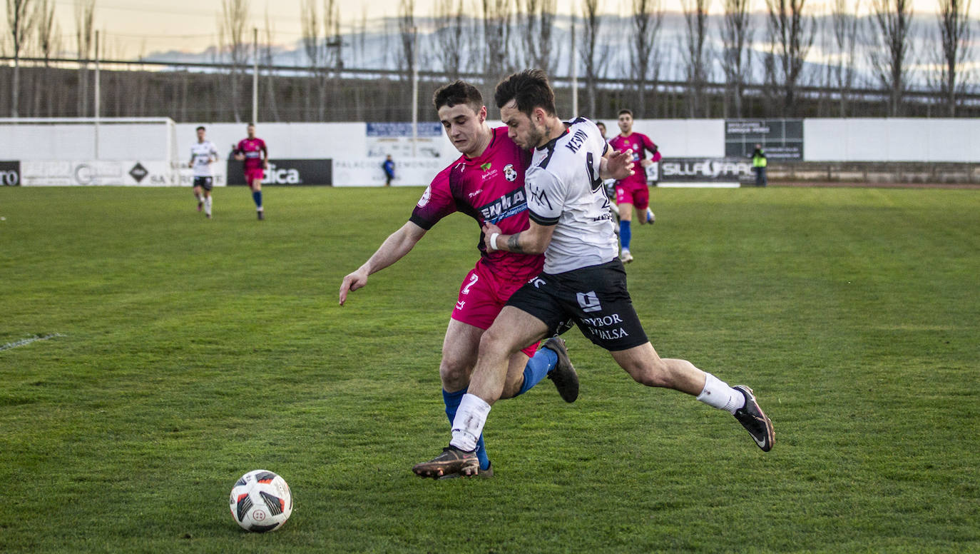 Fotos: El derbi de Segunda Federación: Alfaro-Arnedo