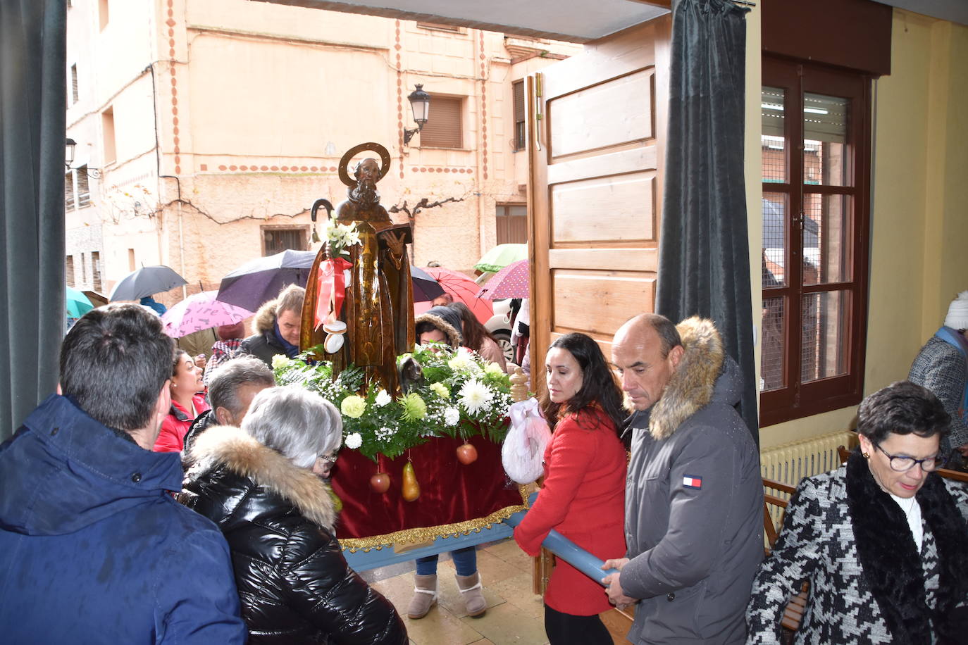 Procesión y bendición de San Antón en Rincón de Soto.