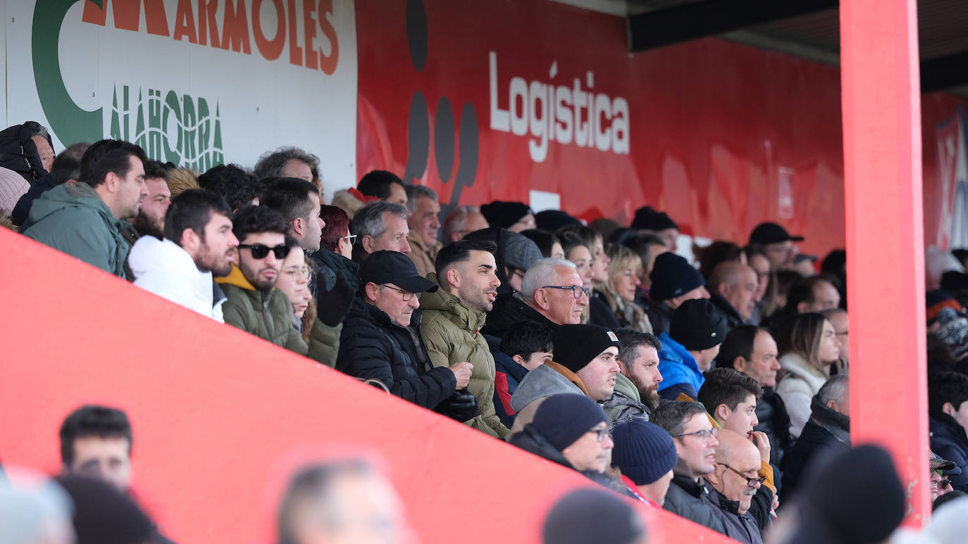 Fotos: El Calahorra cae ante el Barcelona B