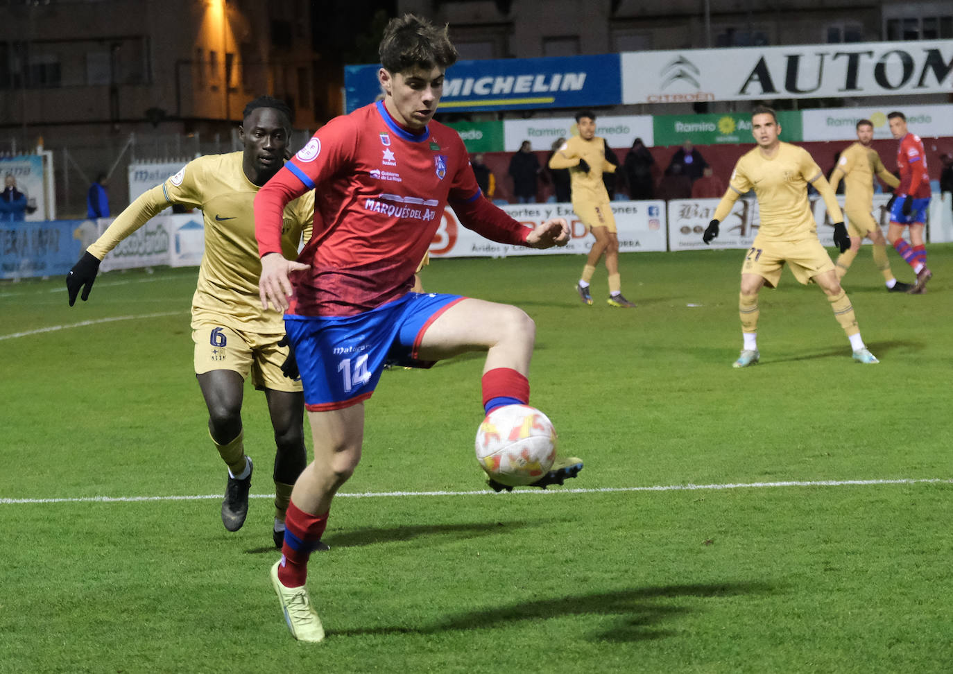 Fotos: El Calahorra cae ante el Barcelona B