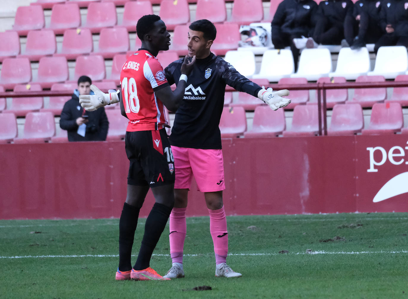 Fotos: La UD Logroñés se queda sin ganar ante el Atlético Baleares