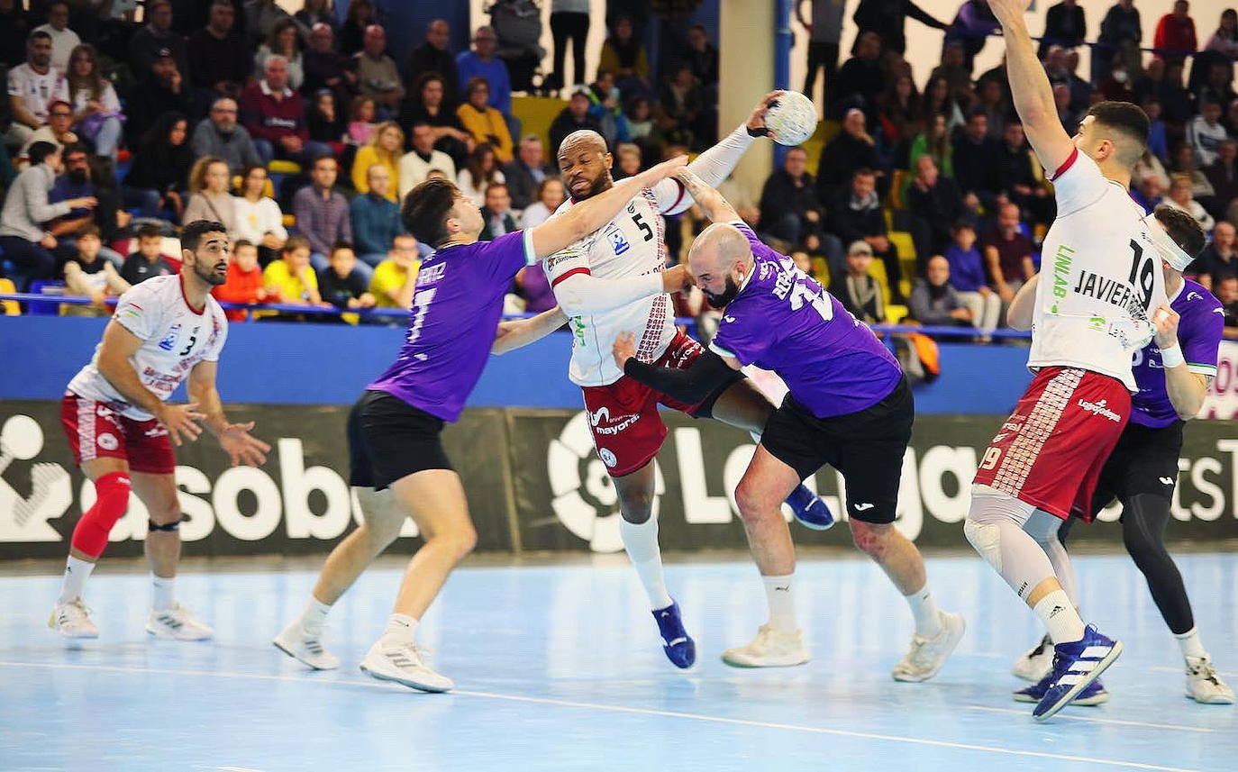 Balonmano: El Ciudad de Logroño se prueba ante el Pau Pyrenees en un cuadrangular en Tolosa