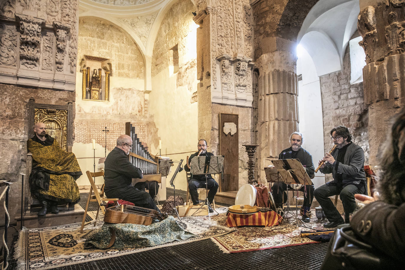 Fotos: Más voces y más lengua en la Basílica de Santa María de Arcos, en Tricio