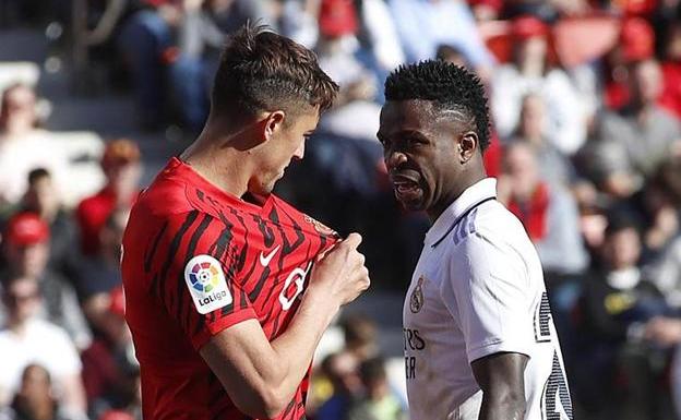 Vinicius y Raíllo se encaran en el choque de este domingo en Palma