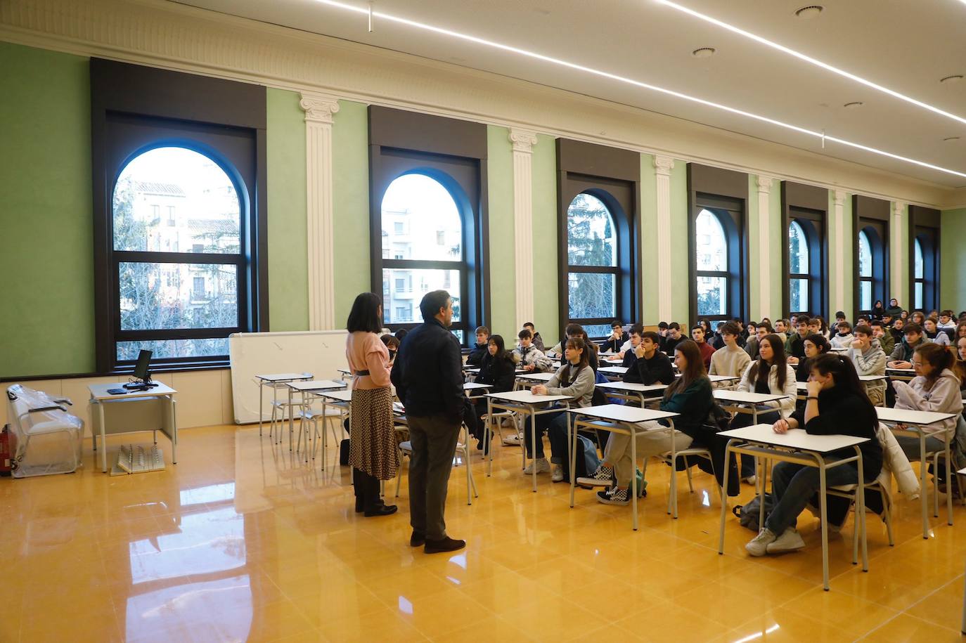 Fotos: El Sagasta recobra la vida: estudiantes y docentes estrenan el nuevo instituto