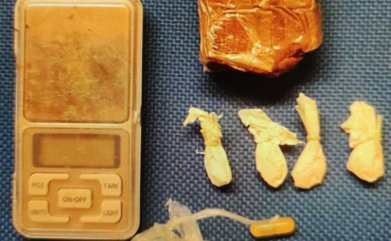 MAterial incautado a la menor. 