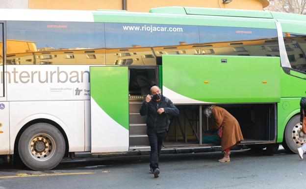 Primer día sin mascarilla obligatoria en el transporte en La Rioja