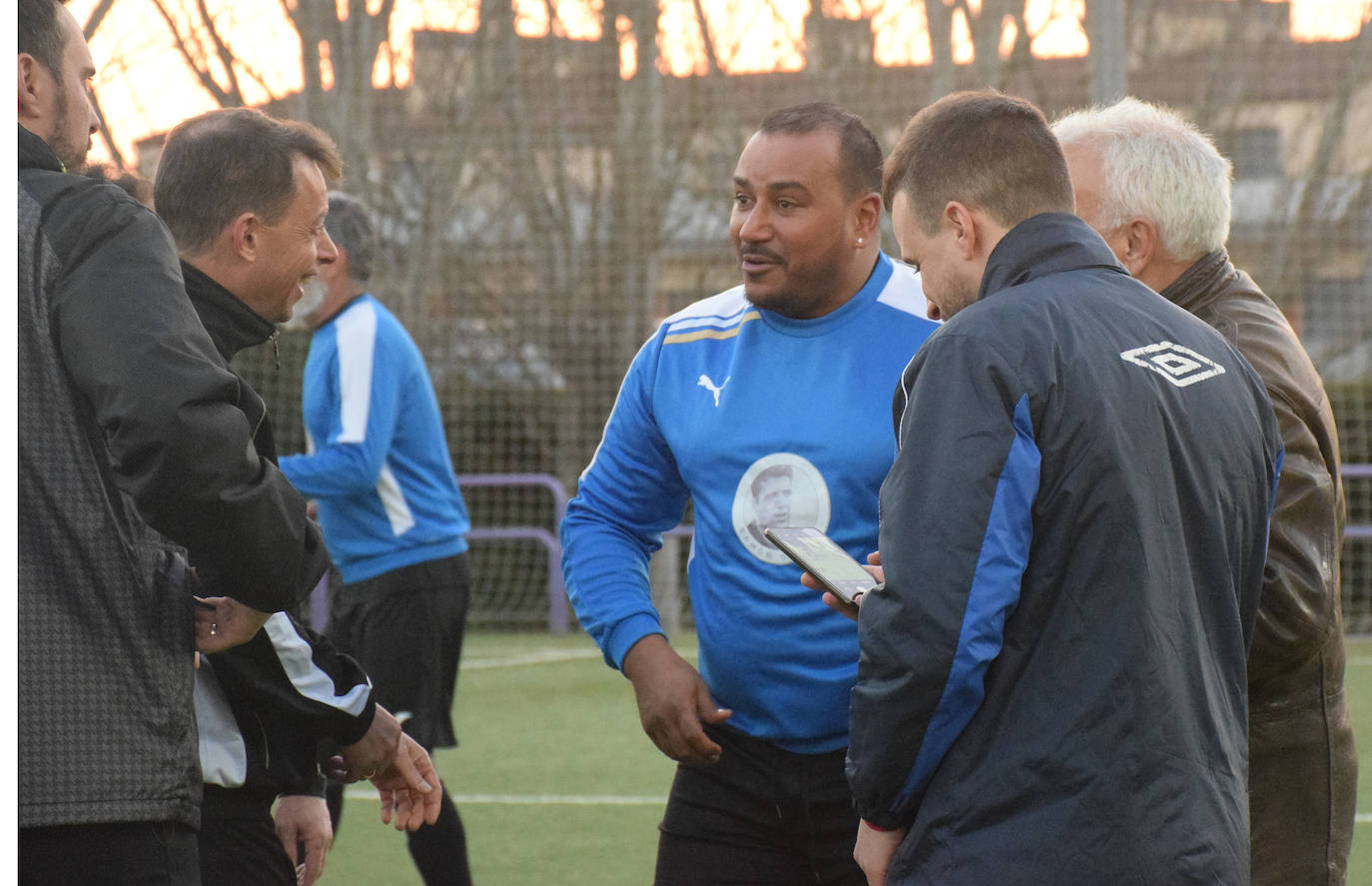 Fotos: El partido benéfico entre veteranos del Real Madrid y el Logroñés en Villamediana