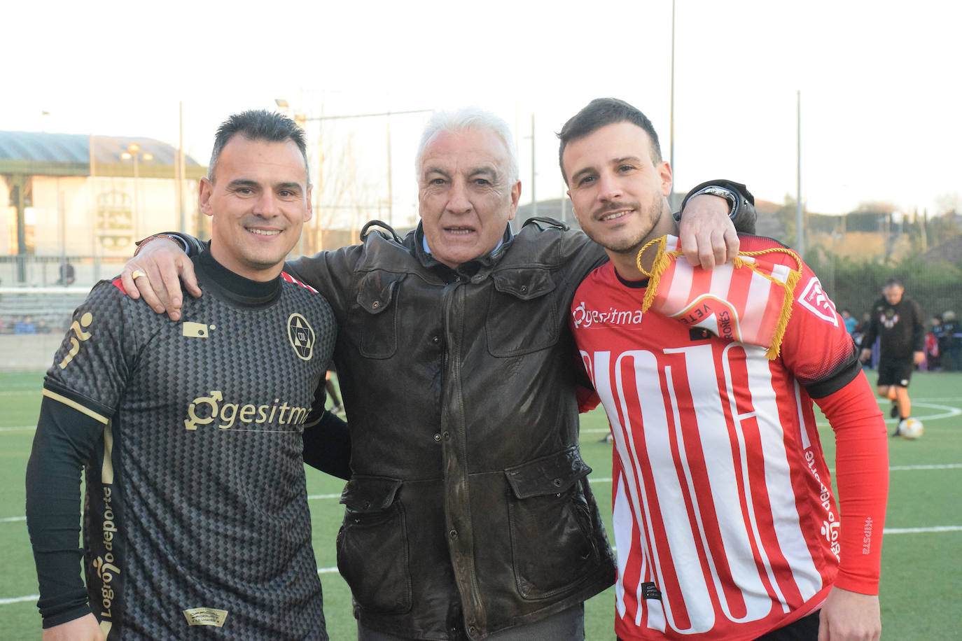 Fotos: El partido benéfico entre veteranos del Real Madrid y el Logroñés en Villamediana