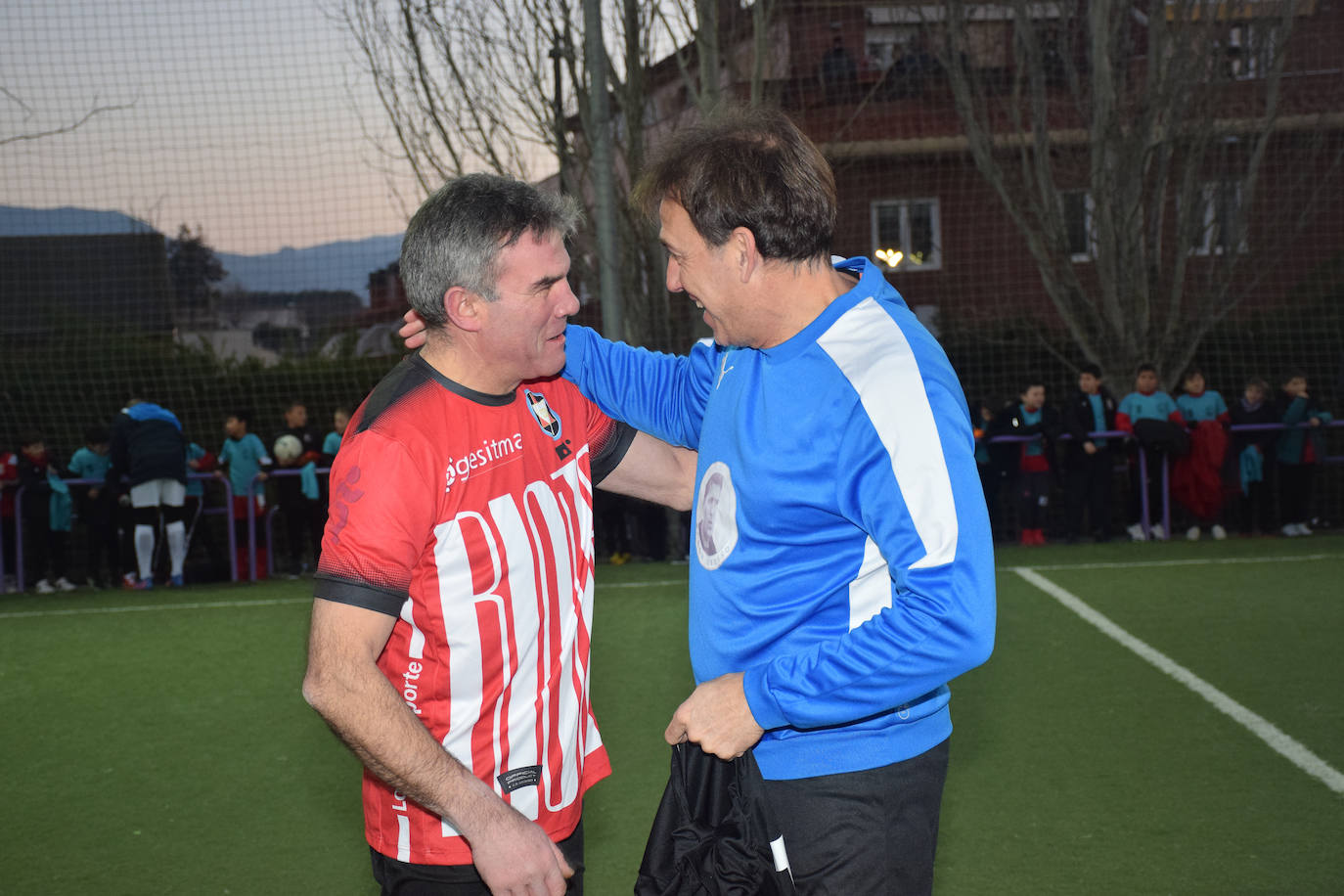 Fotos: El partido benéfico entre veteranos del Real Madrid y el Logroñés en Villamediana