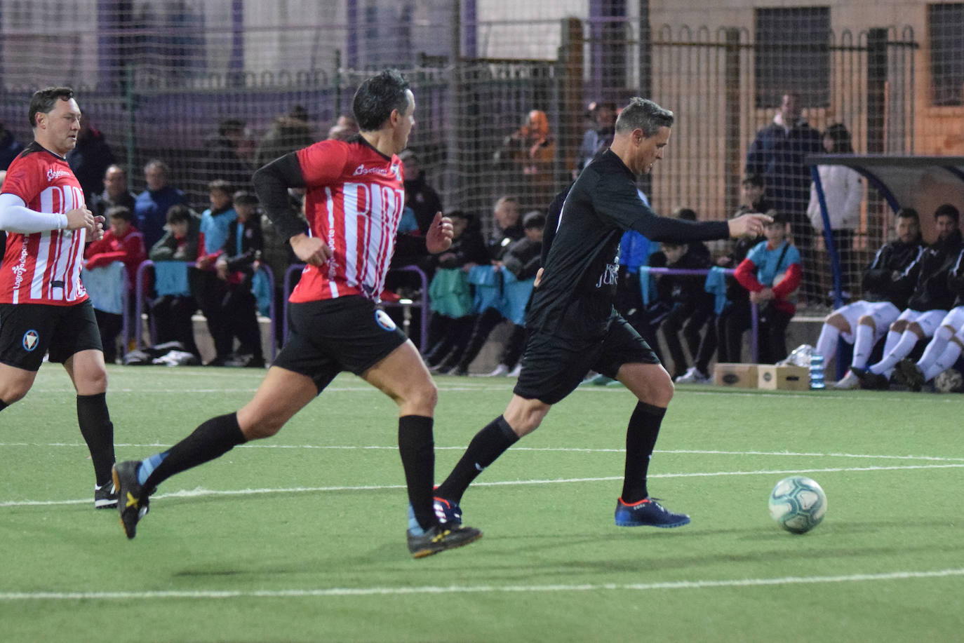 Fotos: El partido benéfico entre veteranos del Real Madrid y el Logroñés en Villamediana