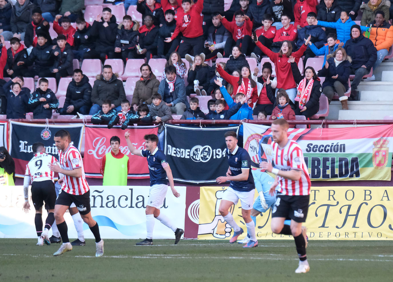 Fotos: La SD Logroñés y la UD Logroñés se ven las caras en Las Gaunas