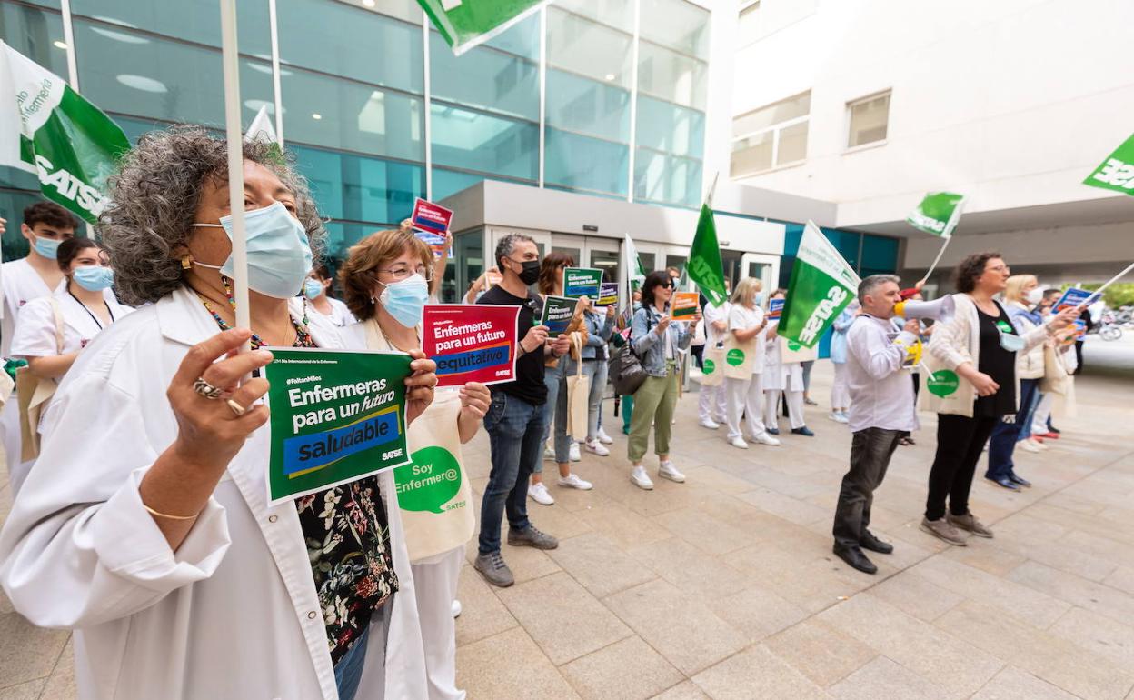 Imagen de archivo de una manifestación de enfermeras en el hospital San Pedro. 