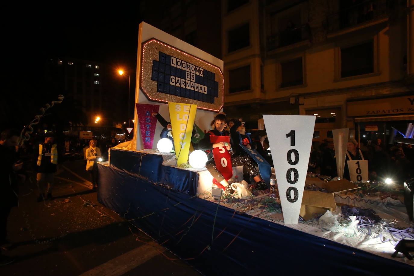 Fotos: Color y música en el multitudinario desfile de Logroño