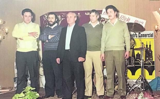 Evaristo, Chente, Faustino (el padre), Tino y Martín Peso en la fiesta de los Riojanos del Año.