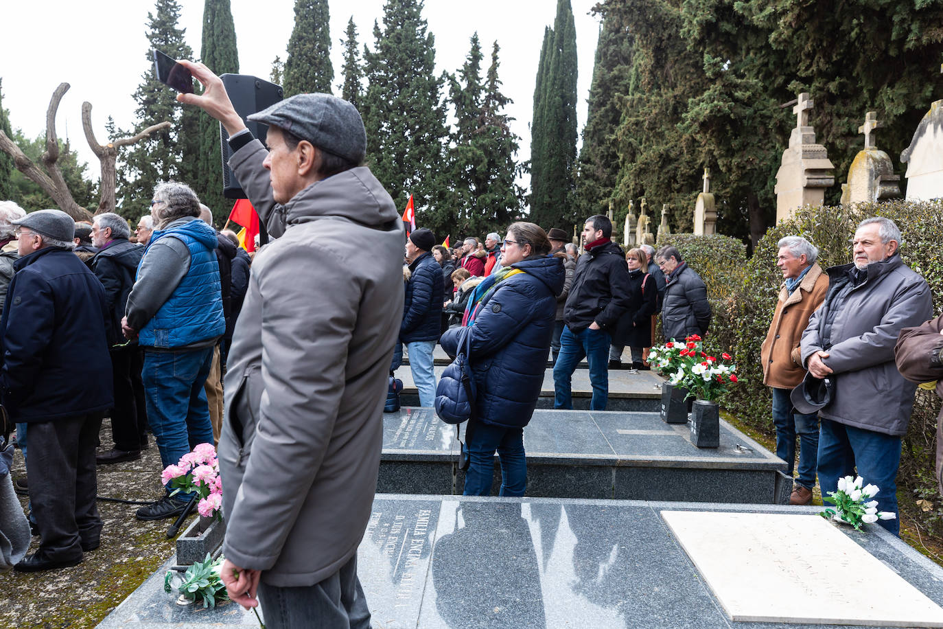 Fotos: Inauguración del memorial a los fusilados por el franquismo en Logroño