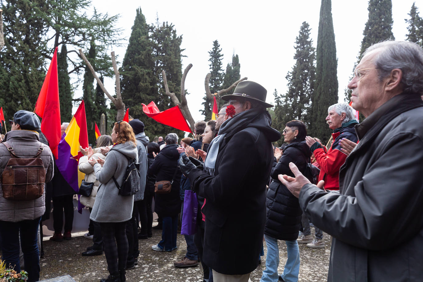 Fotos: Inauguración del memorial a los fusilados por el franquismo en Logroño