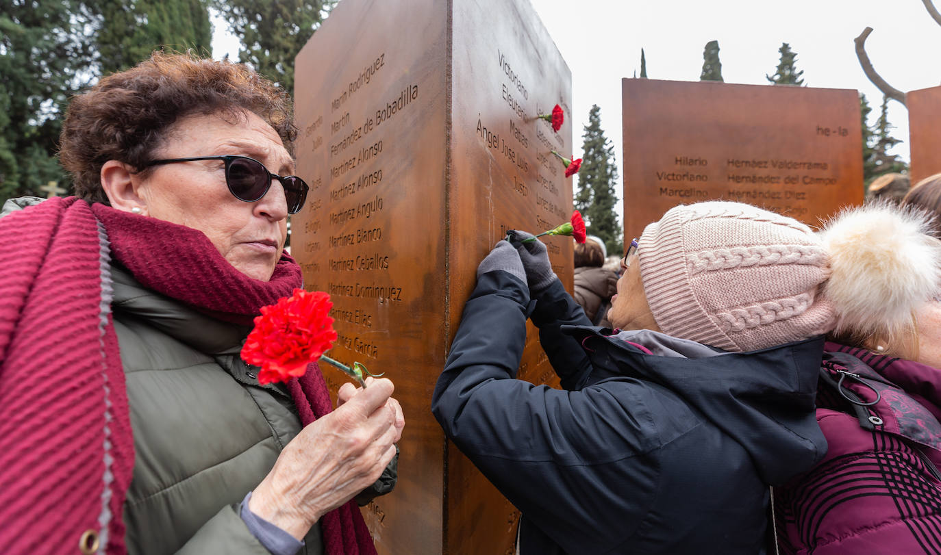 Fotos: Inauguración del memorial a los fusilados por el franquismo en Logroño