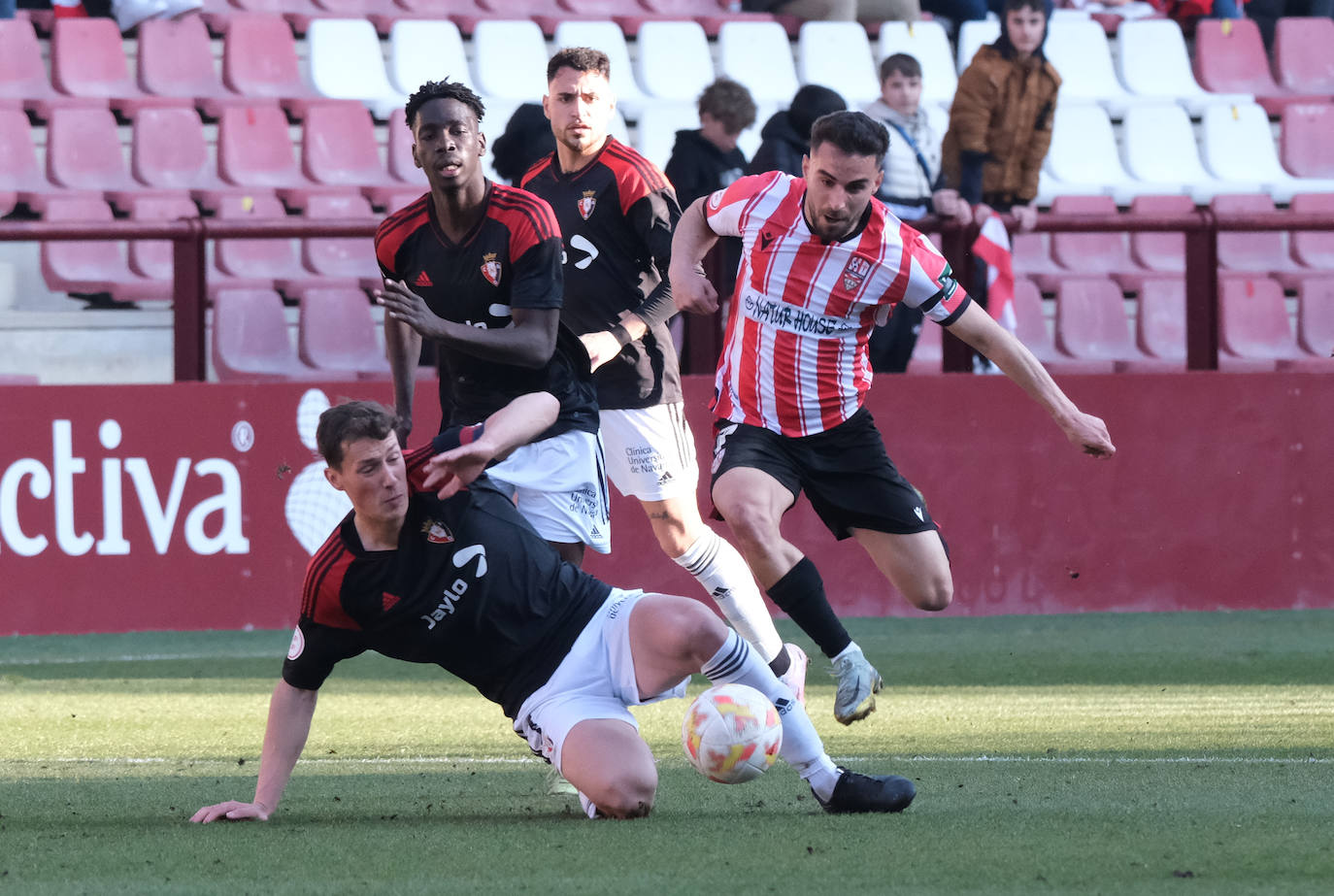 Fotos: El triunfo de la UD Logroñés frente a Osasuna hace sonreír a Las Gaunas