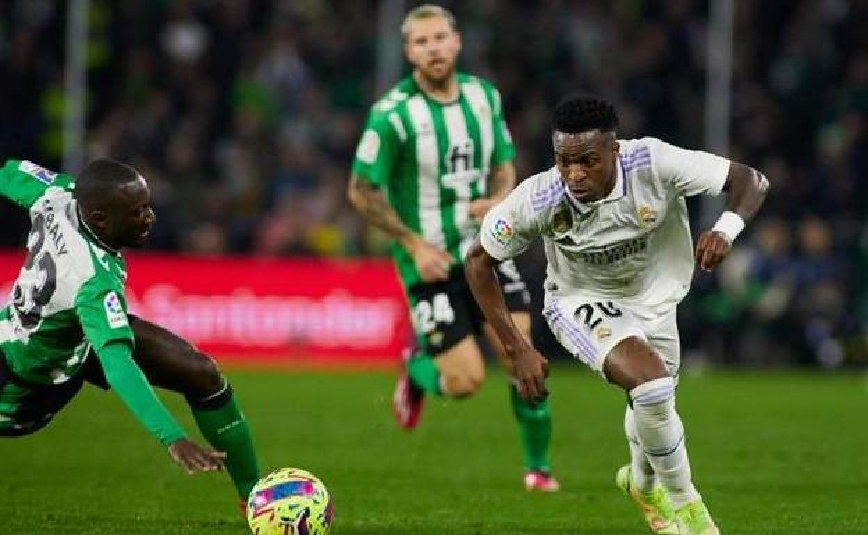 LaLiga denuncia por séptima vez insultos racistas a Vinicius