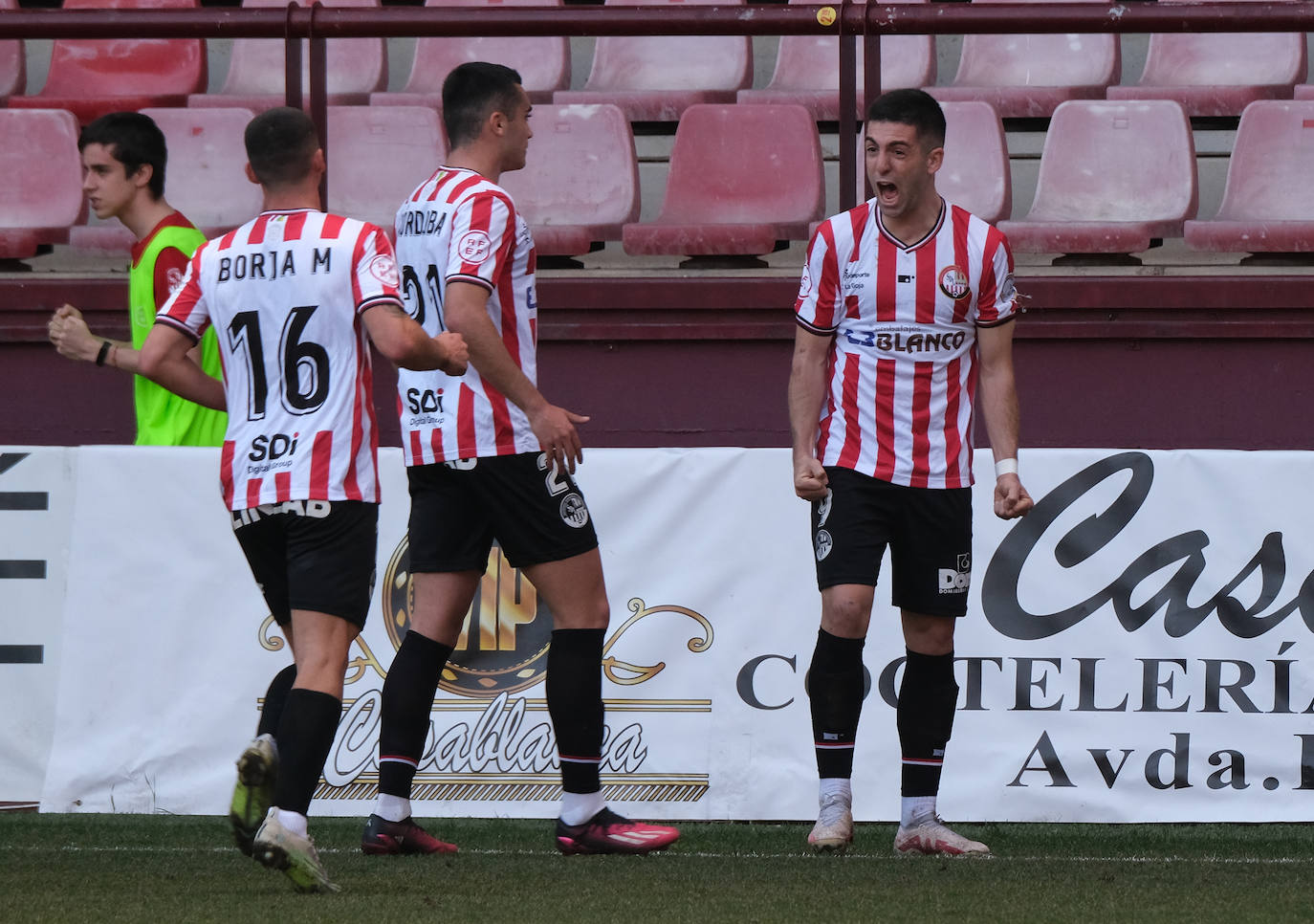 Fotos: Las imágenes de la SDL-Athletic de Bilbao