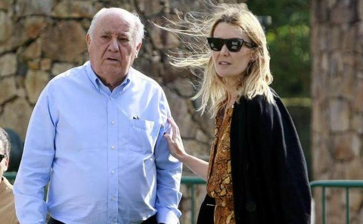 El fundador de Inditex, Amancio Ortega, junto a su hija, Marta Ortega.