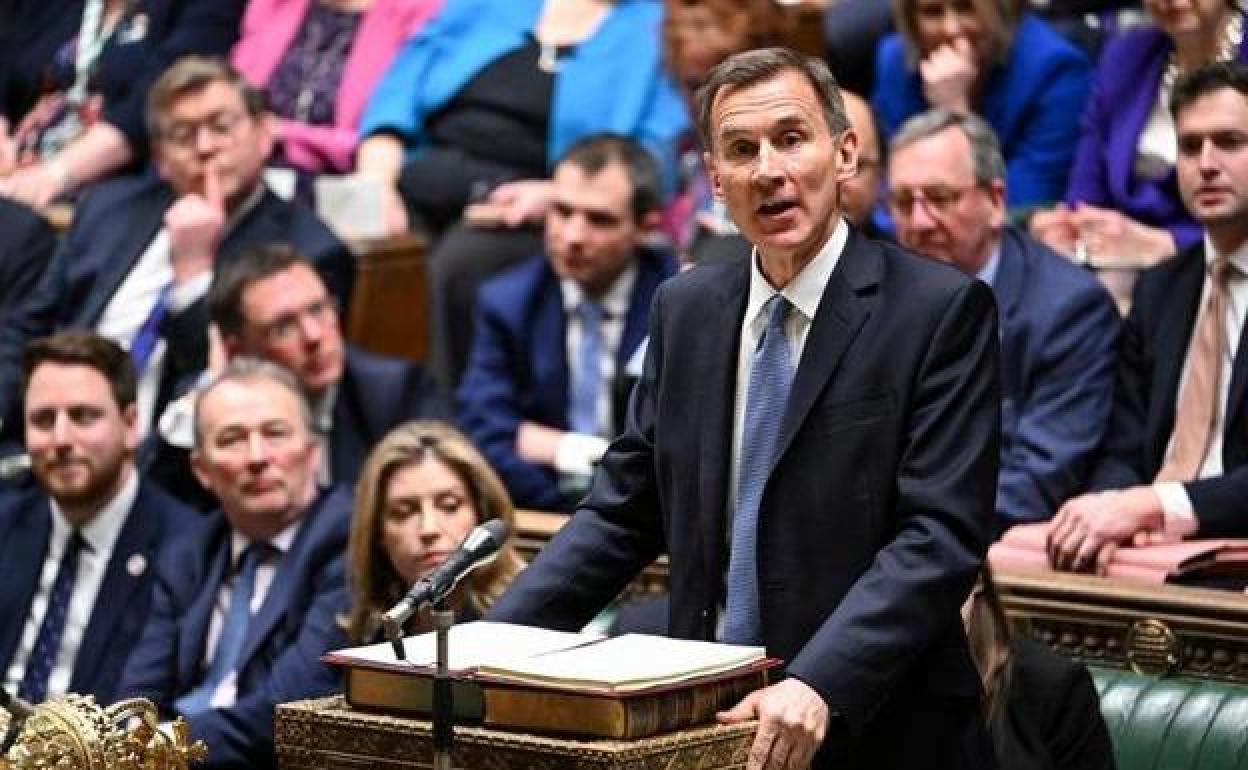 El ministro de Hacienda, Jeremy Hunt, durante la presentación del presupuesto anual en el Parlamento británico.