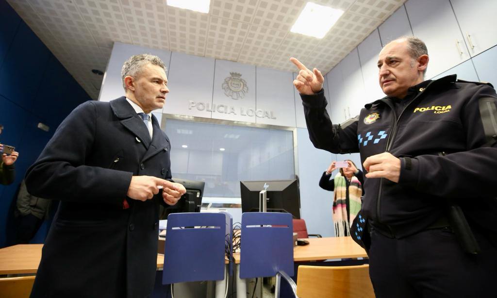 Alcalde y comisario jefe, este martes.