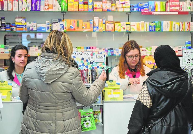 Las farmacias riojanas viven estos días una intensa actividad incrementada por la incidencia de la gripe.