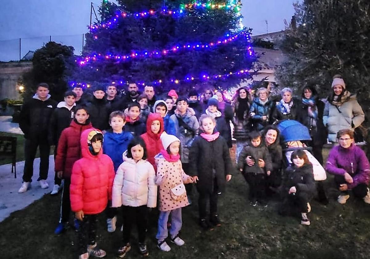 Los niños visitan por última vez este año los belenes de Briones