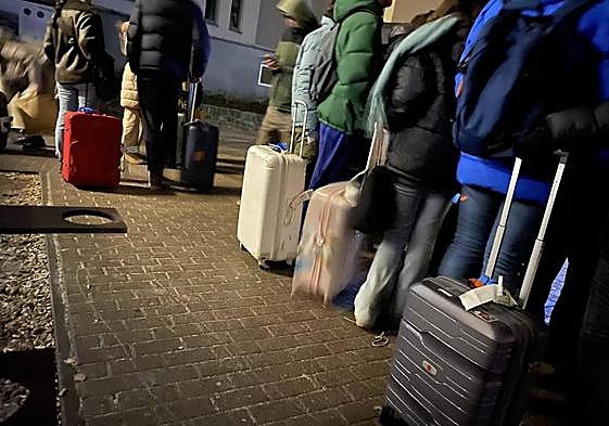 Los alumnos de Maristas de viaje de estudios en Berlín recuperan su equipaje después de cuatro días