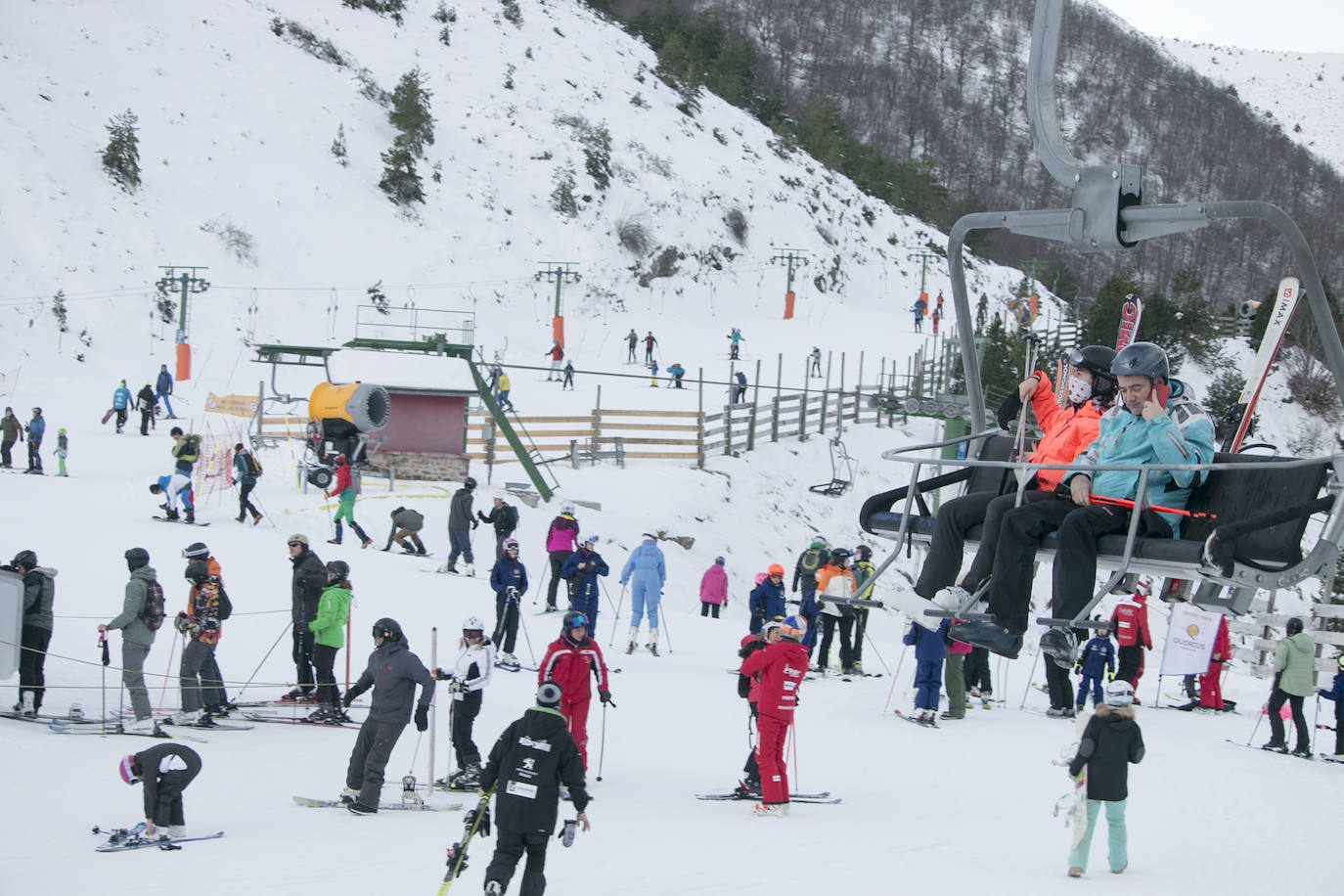 Valdezcaray se llena de esquiadores