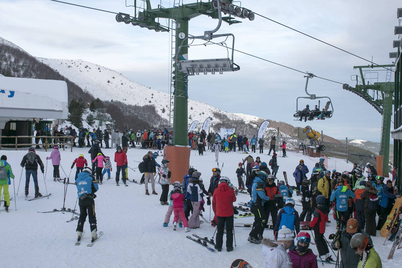 Valdezcaray se llena de esquiadores
