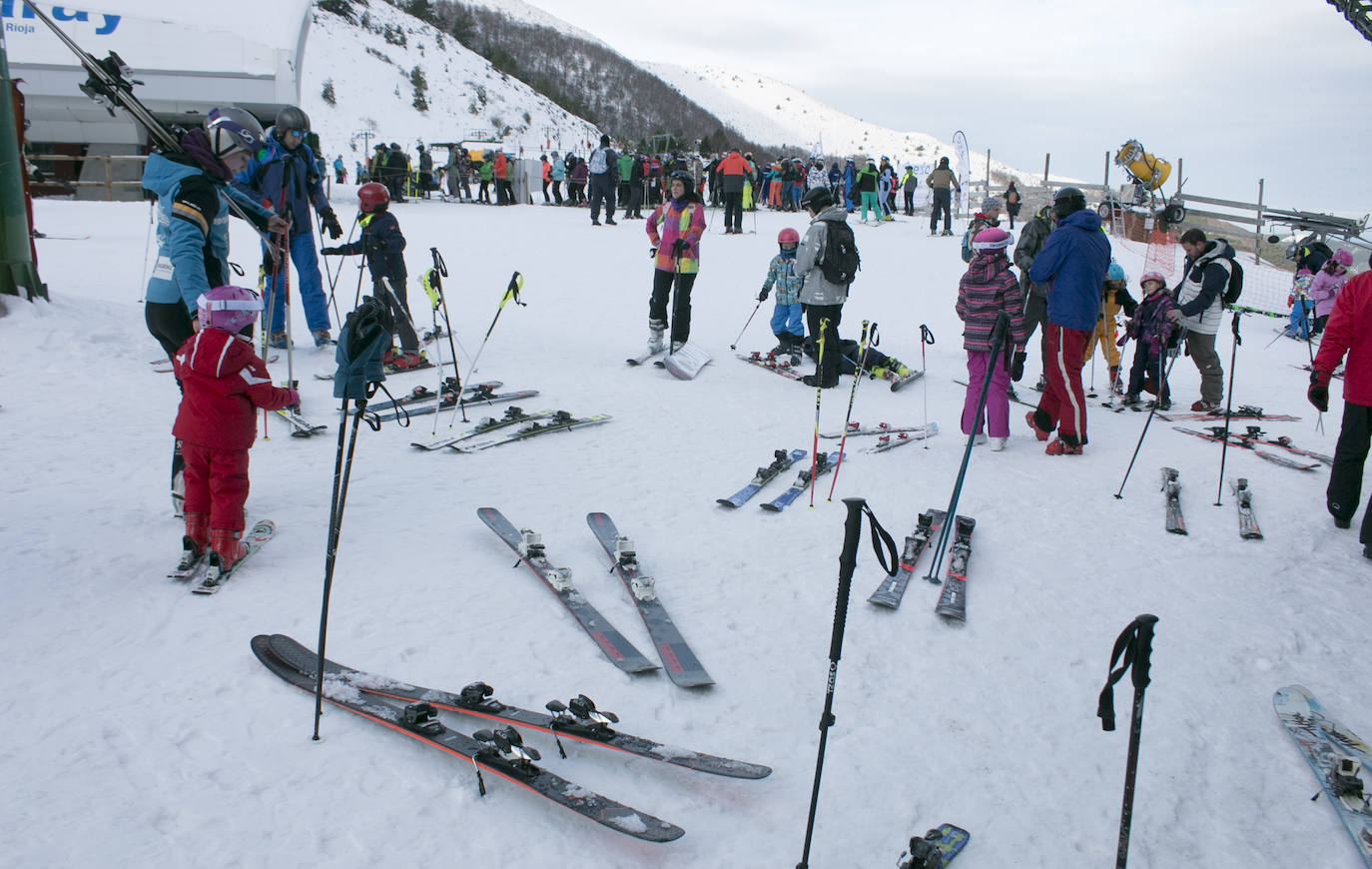 Valdezcaray se llena de esquiadores