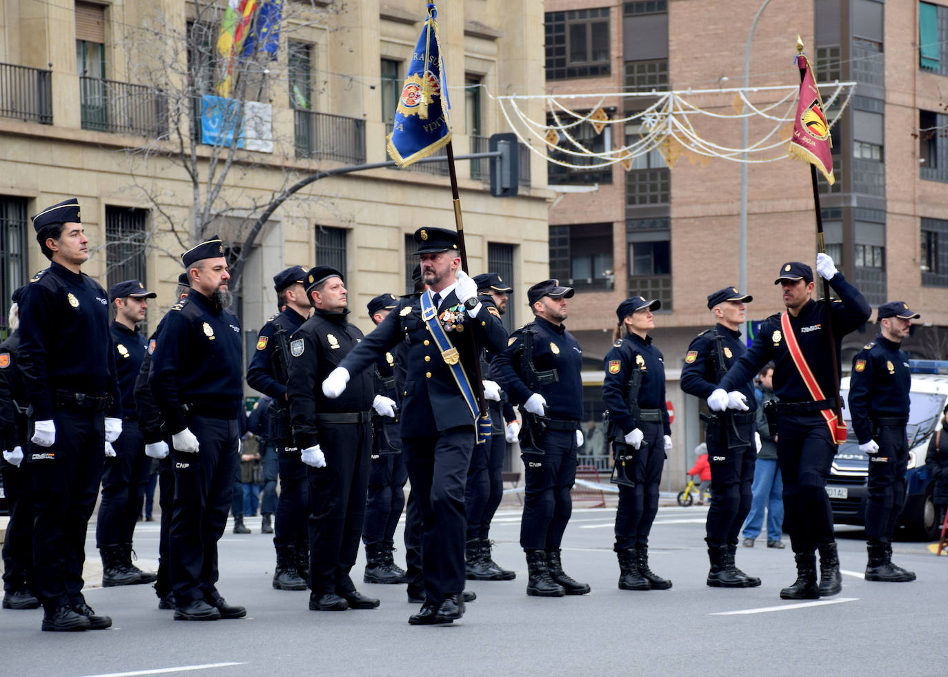 Izado solemne de la bandera en el 200 aniversario de la Policía Nacional