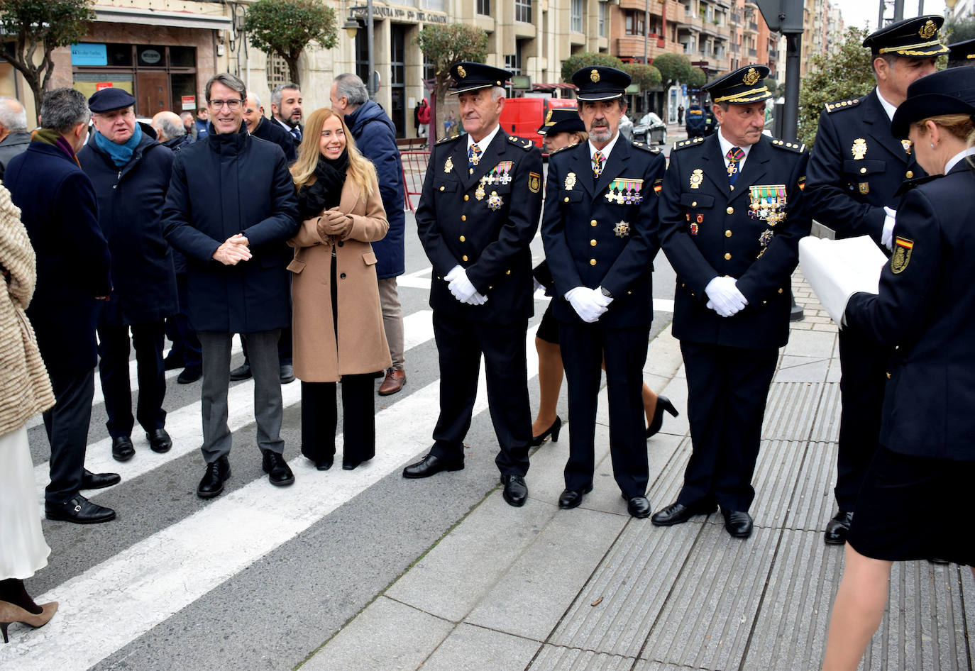 Izado solemne de la bandera en el 200 aniversario de la Policía Nacional