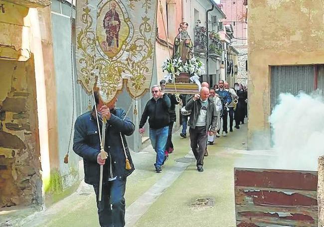 El ritual se completó en Igea con una procesión.