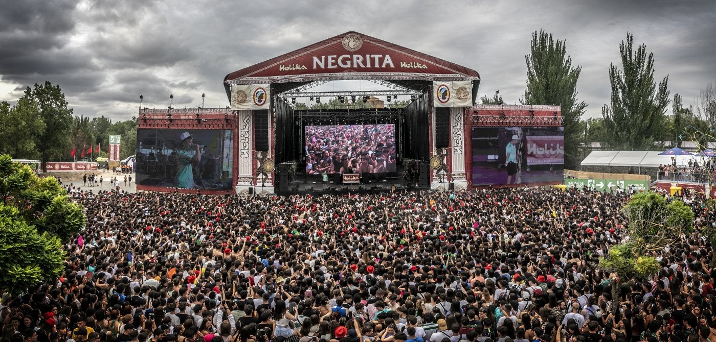 El público joven llenó el festival Holika en 2023.