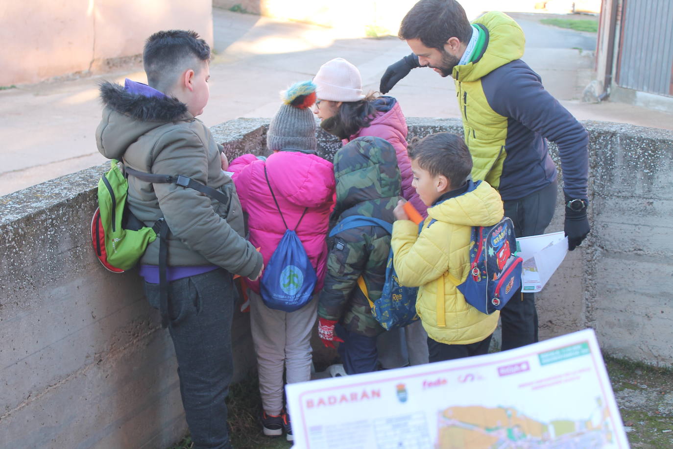 Carrera infantil de orientación en Badarán